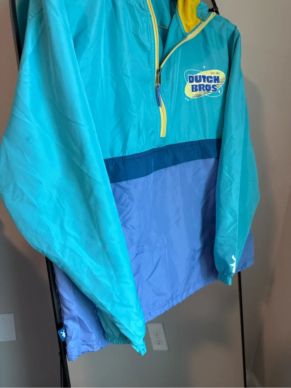 Dutch Bros Coffee Two Tone 1/2 Zip Lightweight Windbreaker Anorak Jacket Men